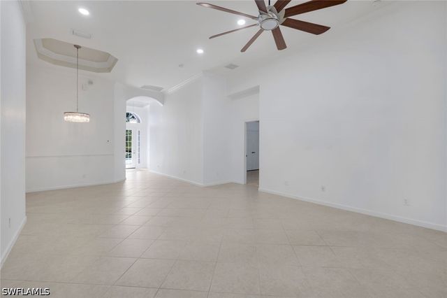 15501 Cadiz LN, Naples, FL 34110