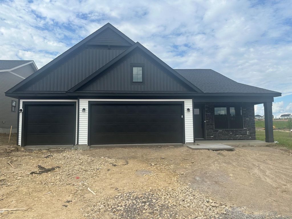 8803 63rd Street S, Cottage Grove, MN 55016