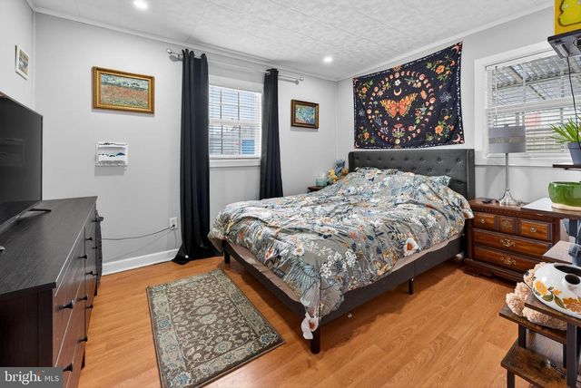 646 BARCLAY AVE, Morrisville, PA 19067