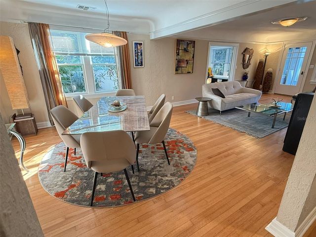 115 21ST AVENUE NE, St Petersburg, FL 33704