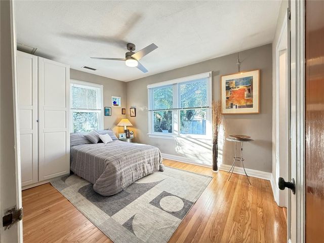 115 21ST AVENUE NE, St Petersburg, FL 33704