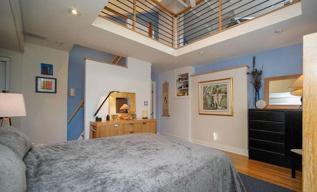 115 21ST AVENUE NE, St Petersburg, FL 33704