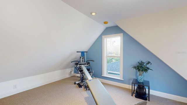 115 21ST AVENUE NE, St Petersburg, FL 33704