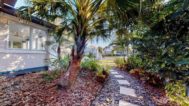 115 21ST AVENUE NE, St Petersburg, FL 33704