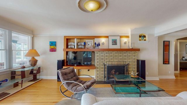 115 21ST AVENUE NE, St Petersburg, FL 33704