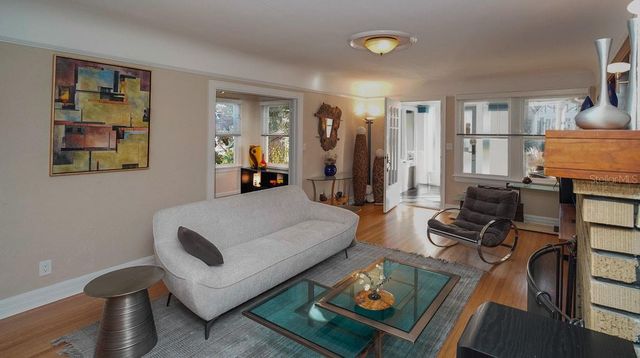 115 21ST AVENUE NE, St Petersburg, FL 33704