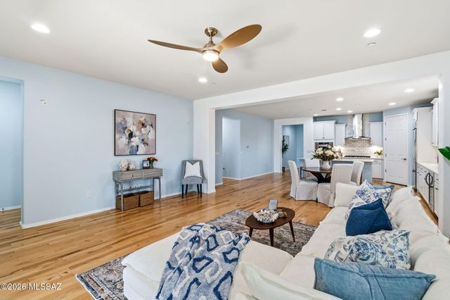 8158 N Circulo El Palmito, Tucson, AZ 85704