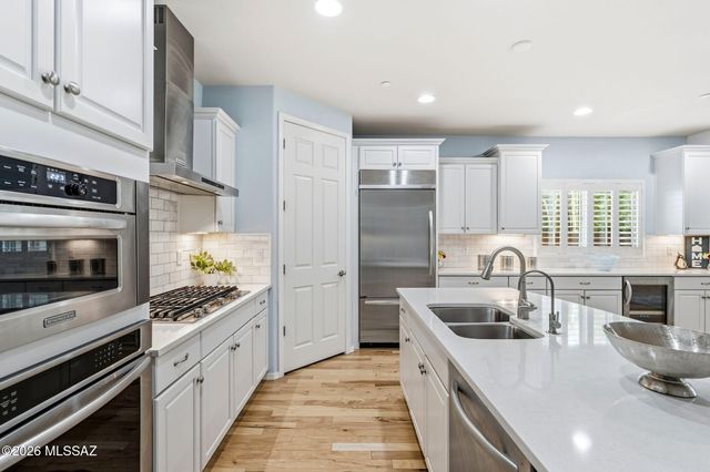 8158 N Circulo El Palmito, Tucson, AZ 85704