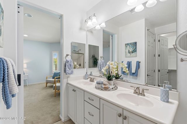 8158 N Circulo El Palmito, Tucson, AZ 85704