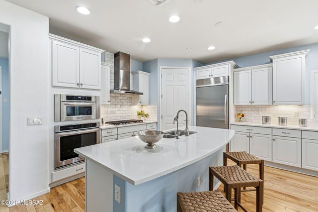 8158 N Circulo El Palmito, Tucson, AZ 85704