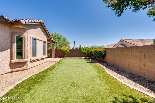 8158 N Circulo El Palmito, Tucson, AZ 85704