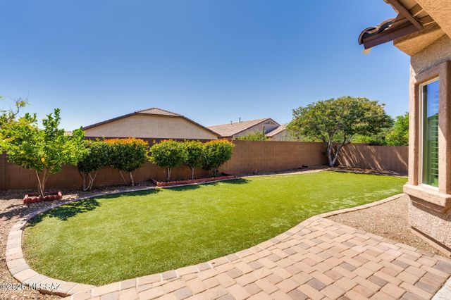 8158 N Circulo El Palmito, Tucson, AZ 85704