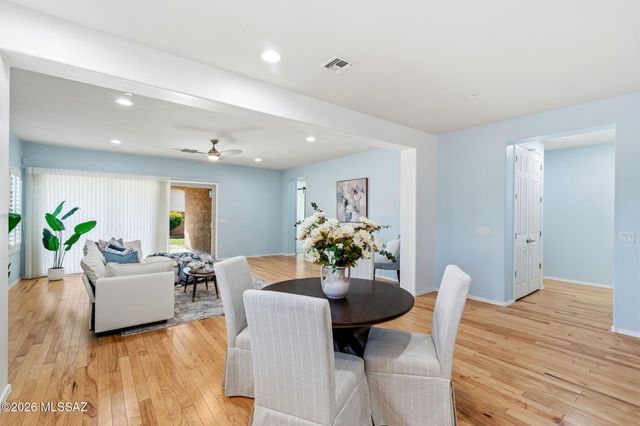 8158 N Circulo El Palmito, Tucson, AZ 85704