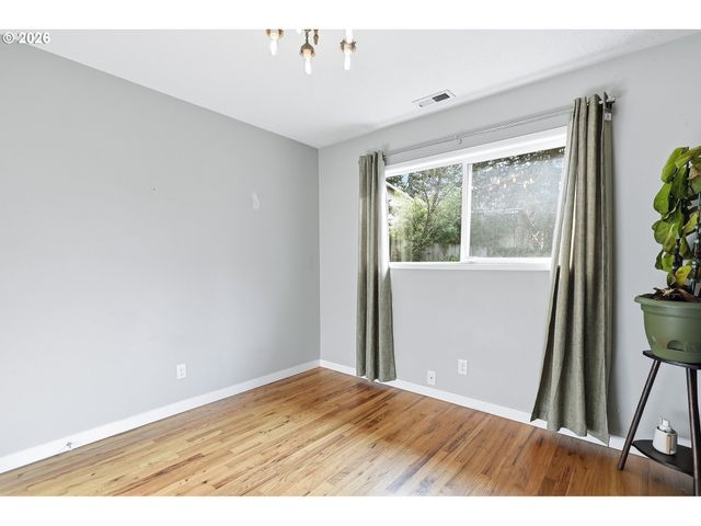 1330 Sw Hume St, Portland, OR 97219