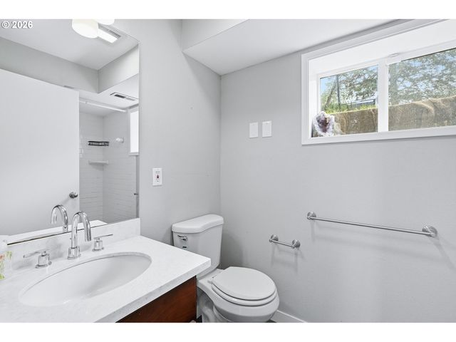 1330 Sw Hume St, Portland, OR 97219