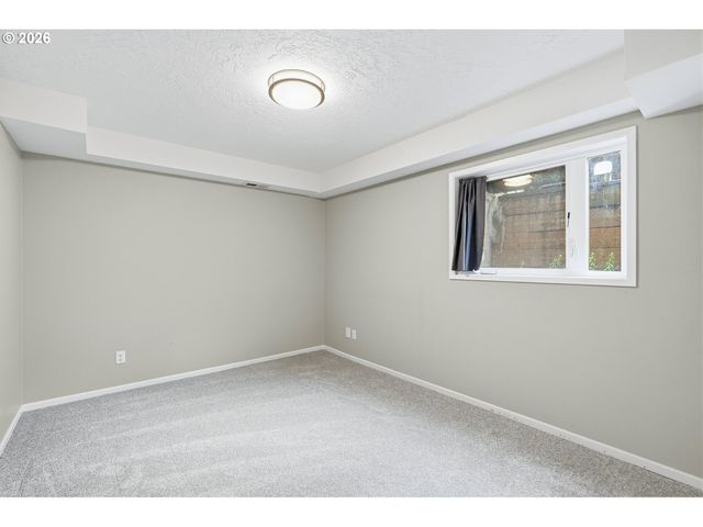 1330 Sw Hume St, Portland, OR 97219