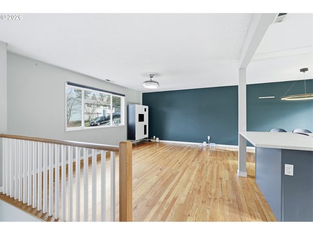 1330 Sw Hume St, Portland, OR 97219