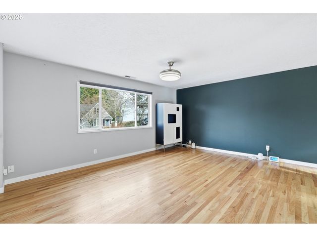 1330 Sw Hume St, Portland, OR 97219