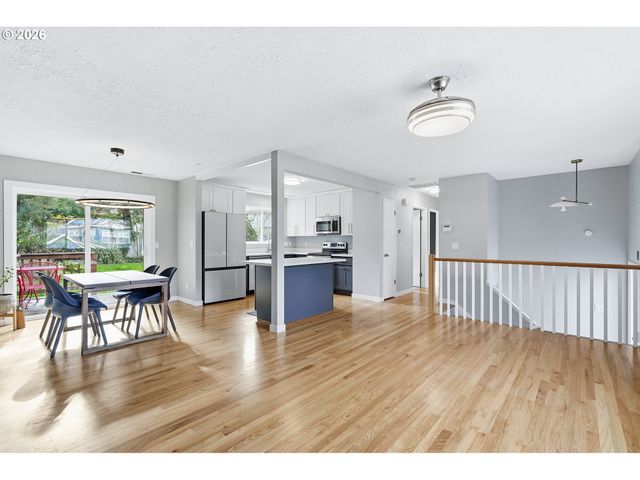 1330 Sw Hume St, Portland, OR 97219