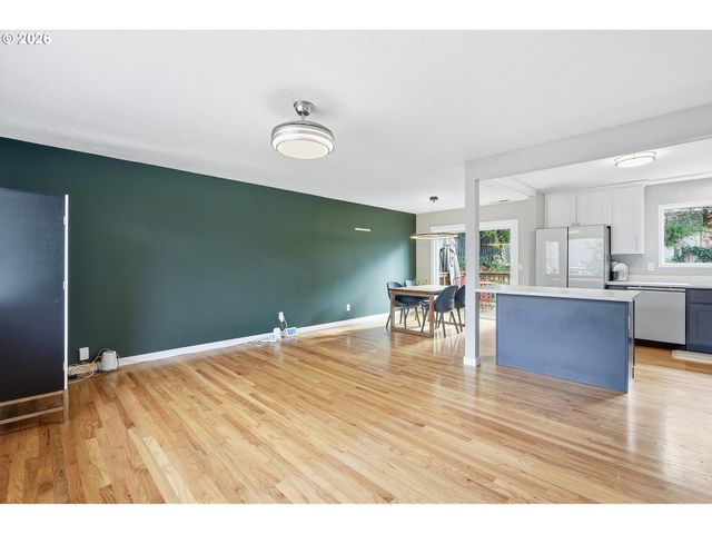 1330 Sw Hume St, Portland, OR 97219