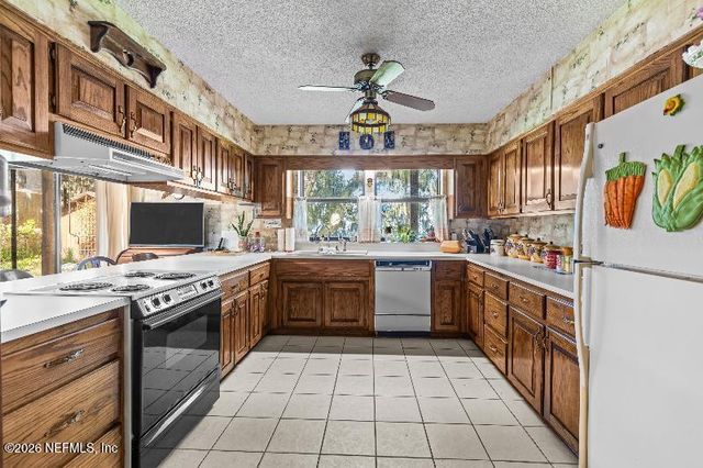 3328 STATE ROAD 13 N, St. Johns, FL 32259