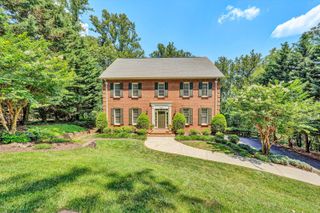 3324 Peakwood DR, Roanoke, VA 24014