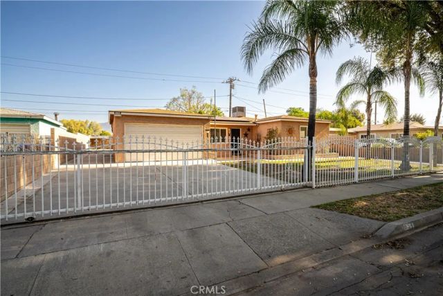 1854 Cleveland, San Bernardino, CA 92411