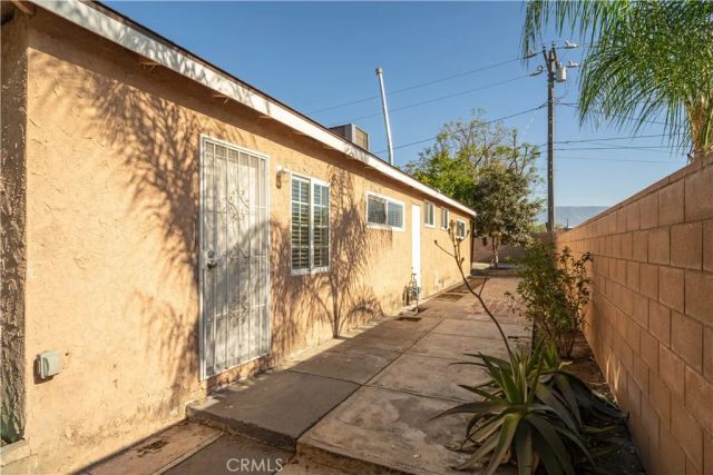 1854 Cleveland, San Bernardino, CA 92411