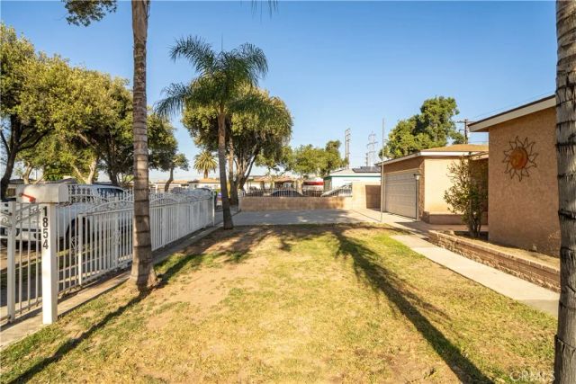 1854 Cleveland, San Bernardino, CA 92411