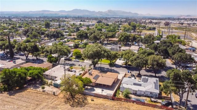 1854 Cleveland, San Bernardino, CA 92411