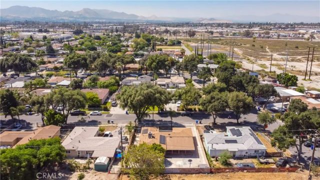 1854 Cleveland, San Bernardino, CA 92411