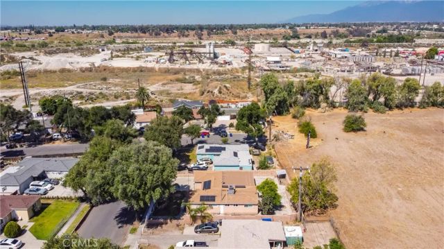 1854 Cleveland, San Bernardino, CA 92411