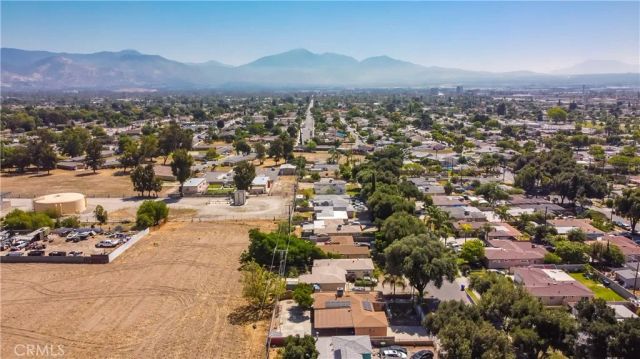 1854 Cleveland, San Bernardino, CA 92411