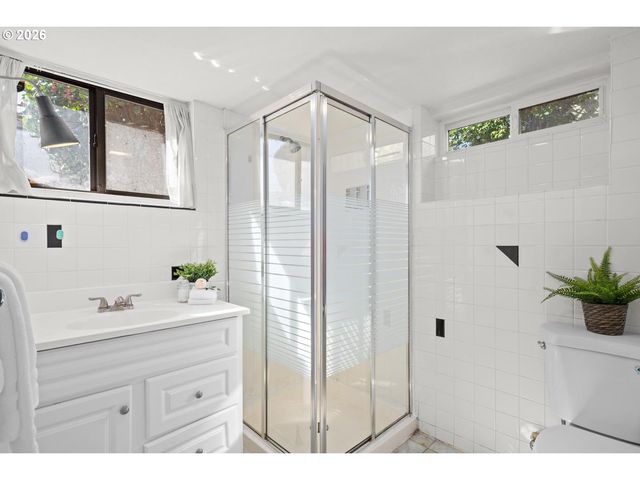 5641 Se 92ND Ave, Portland, OR 97266