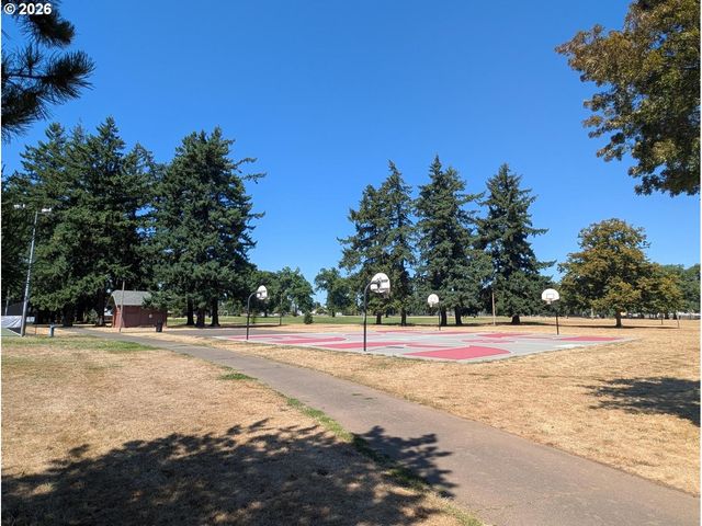 5641 Se 92ND Ave, Portland, OR 97266