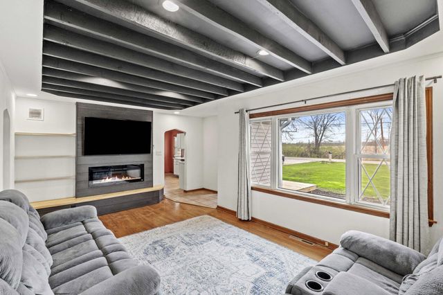 7317 Clay Street, Merrillville, IN 46410