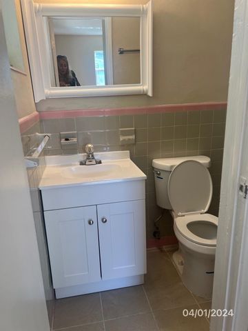 1055 Wyoming Avenue, Fort Lauderdale, FL 33312