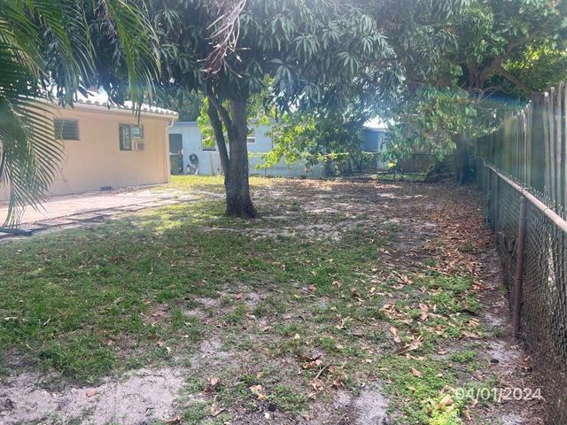 1055 Wyoming Avenue, Fort Lauderdale, FL 33312