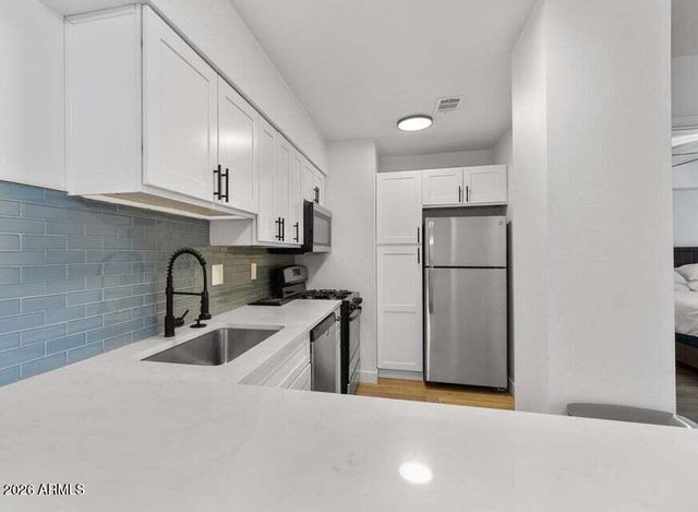 302 E MONTE VISTA Road A14, Phoenix, AZ 85004