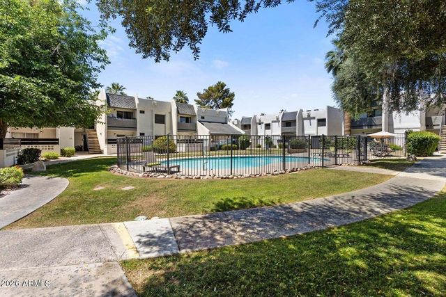 302 E MONTE VISTA Road A14, Phoenix, AZ 85004