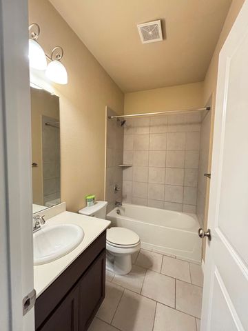 356 Emerald Creek Drive, Fort Worth, TX 76131