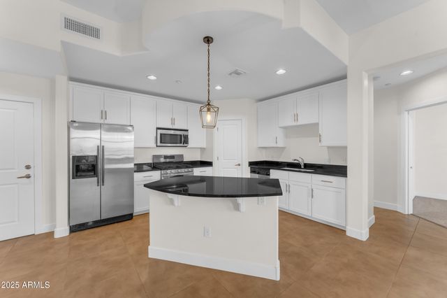 945 E PLAYA DEL NORTE Drive 5005, Tempe, AZ 85288