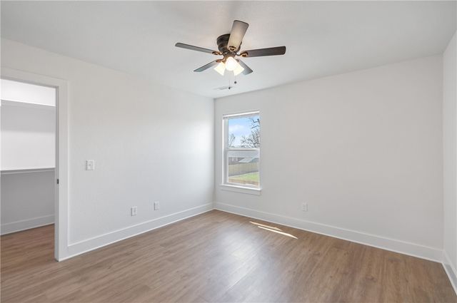 1102 Lockheed Street, Bentonville, AR 72712