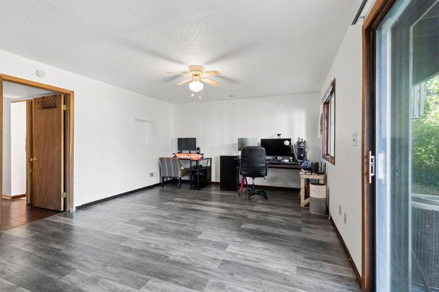 6652 Gretchen Lane N, Oakdale, MN 55128