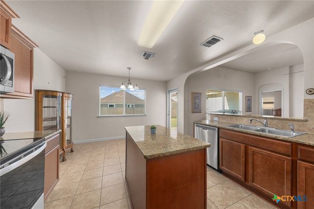 8003 Bridgepointe Drive, Temple, TX 76502