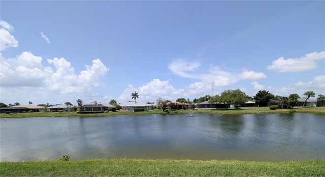 8707 51ST AVENUE W, Bradenton, FL 34210