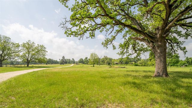 624 County Road 306, Rockdale, TX 76567