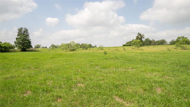 624 County Road 306, Rockdale, TX 76567