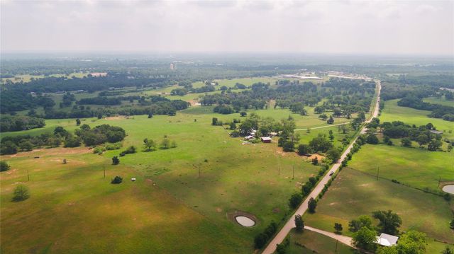 624 County Road 306, Rockdale, TX 76567