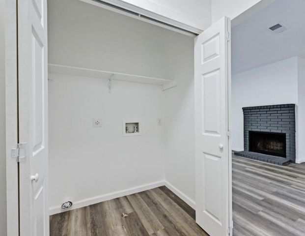 9508 Kempler DR A, Austin, TX 78748
